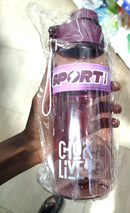 Garrafa Plástica para Bebidas Frias com Pega e Palhinha