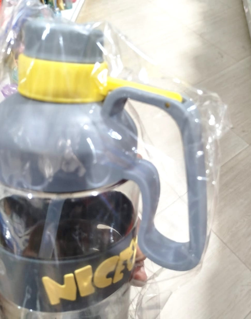 Garrafa Plástica para Bebidas Frias – Com Alça e Palhinha