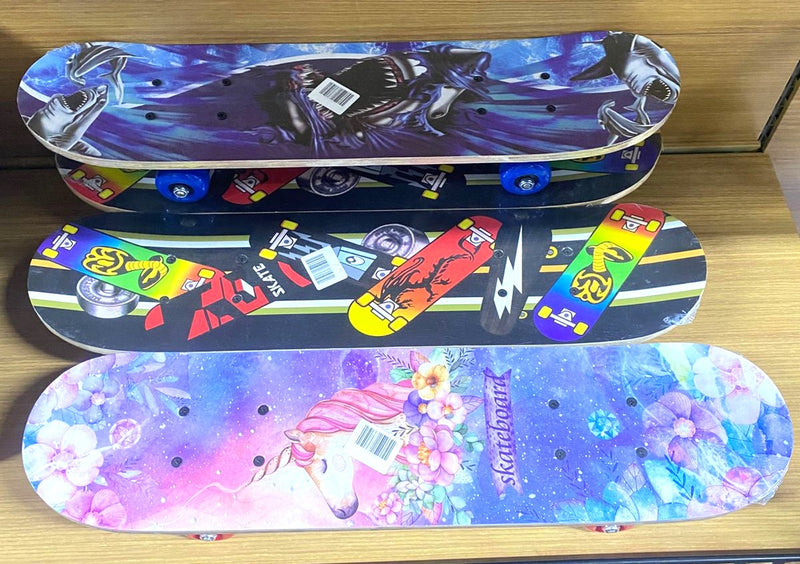 Skate Infantil Colorido com Estampa Estilo HQ