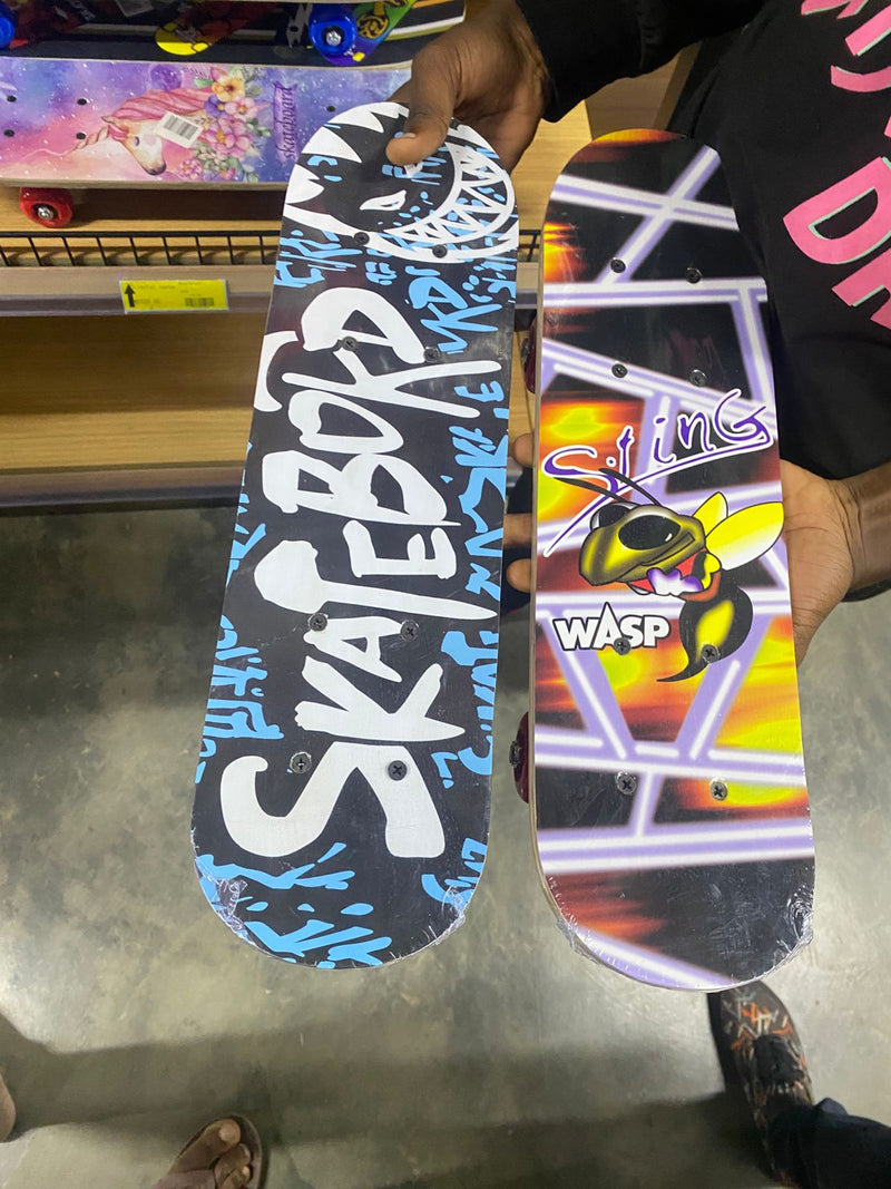 Skate Infantil Colorido com Estampa Estilo HQ